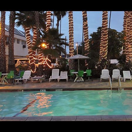 Crown Airport Hotel Inglewood Esterno foto
