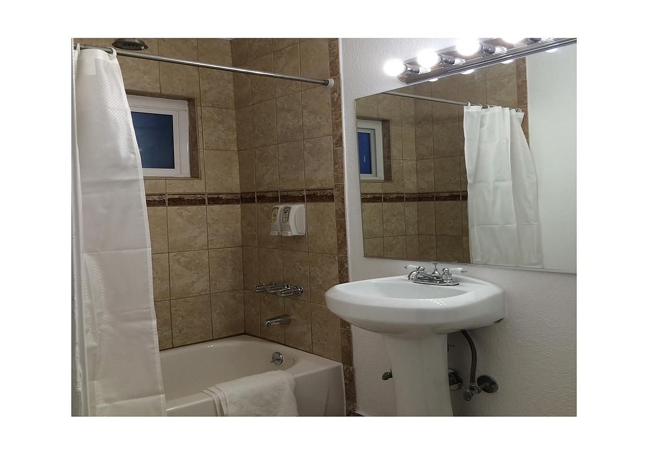 Crown Airport Hotel Inglewood Esterno foto