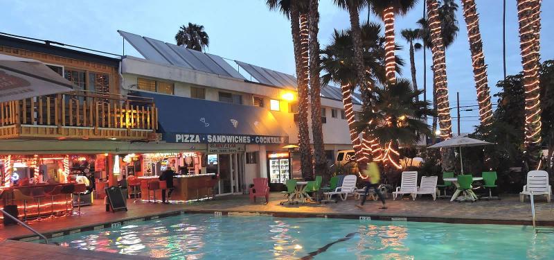 Crown Airport Hotel Inglewood Esterno foto